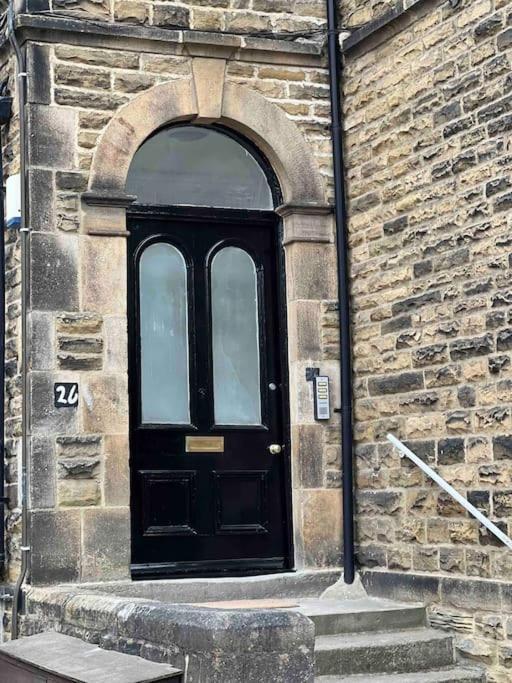 2 Bed Ground Floor Apartment, Sleeps 4 With Free Parking Harrogate Zewnętrze zdjęcie