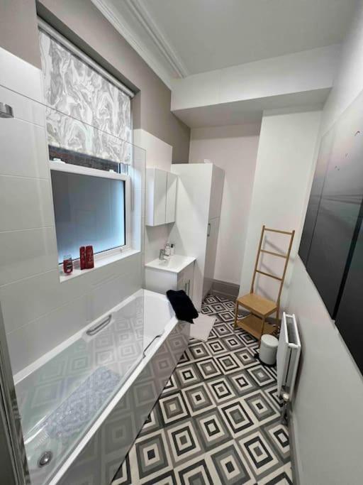2 Bed Ground Floor Apartment, Sleeps 4 With Free Parking Harrogate Zewnętrze zdjęcie