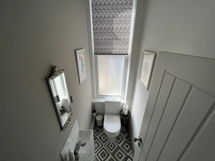 2 Bed Ground Floor Apartment, Sleeps 4 With Free Parking Harrogate Zewnętrze zdjęcie