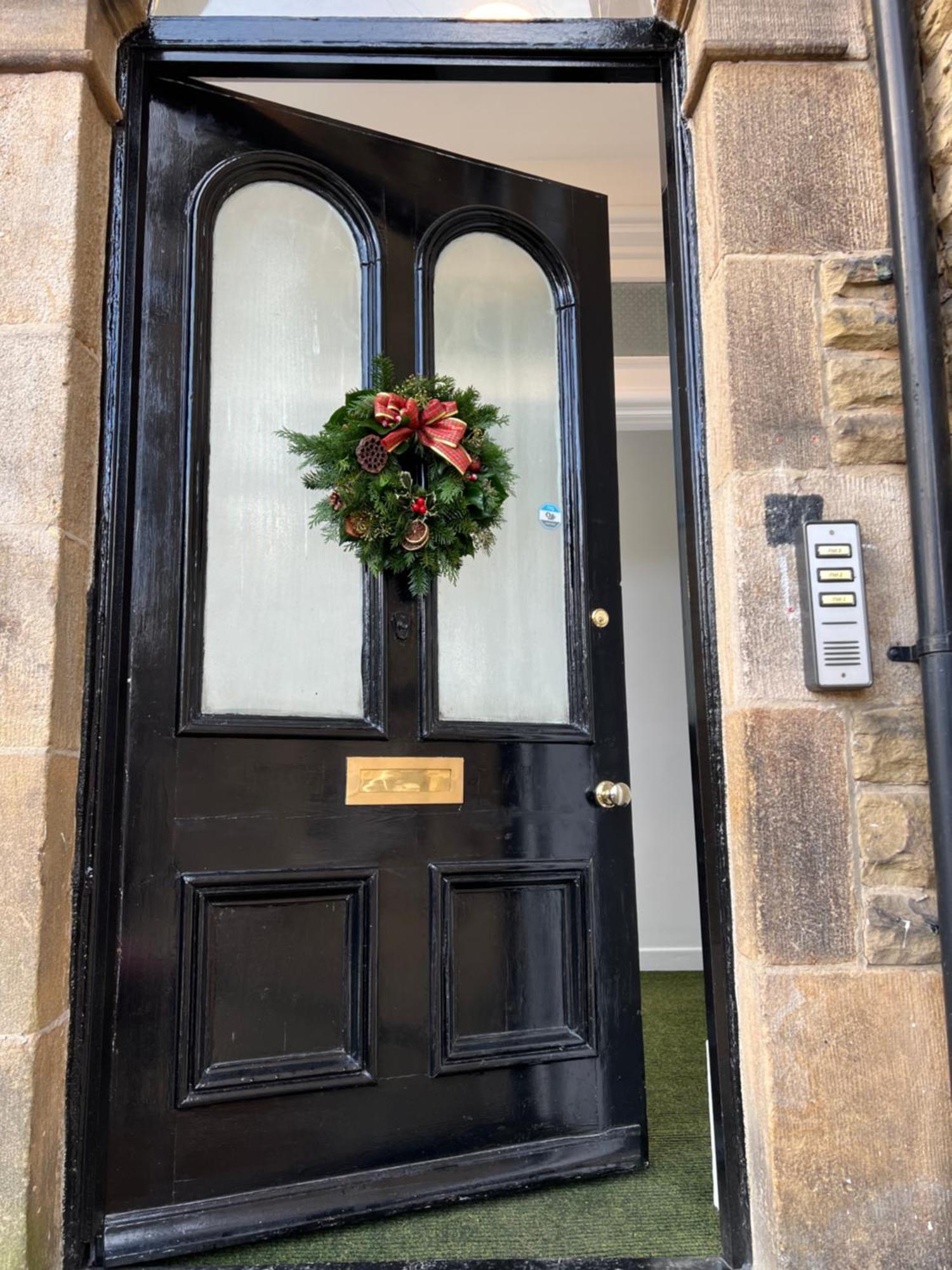 2 Bed Ground Floor Apartment, Sleeps 4 With Free Parking Harrogate Zewnętrze zdjęcie